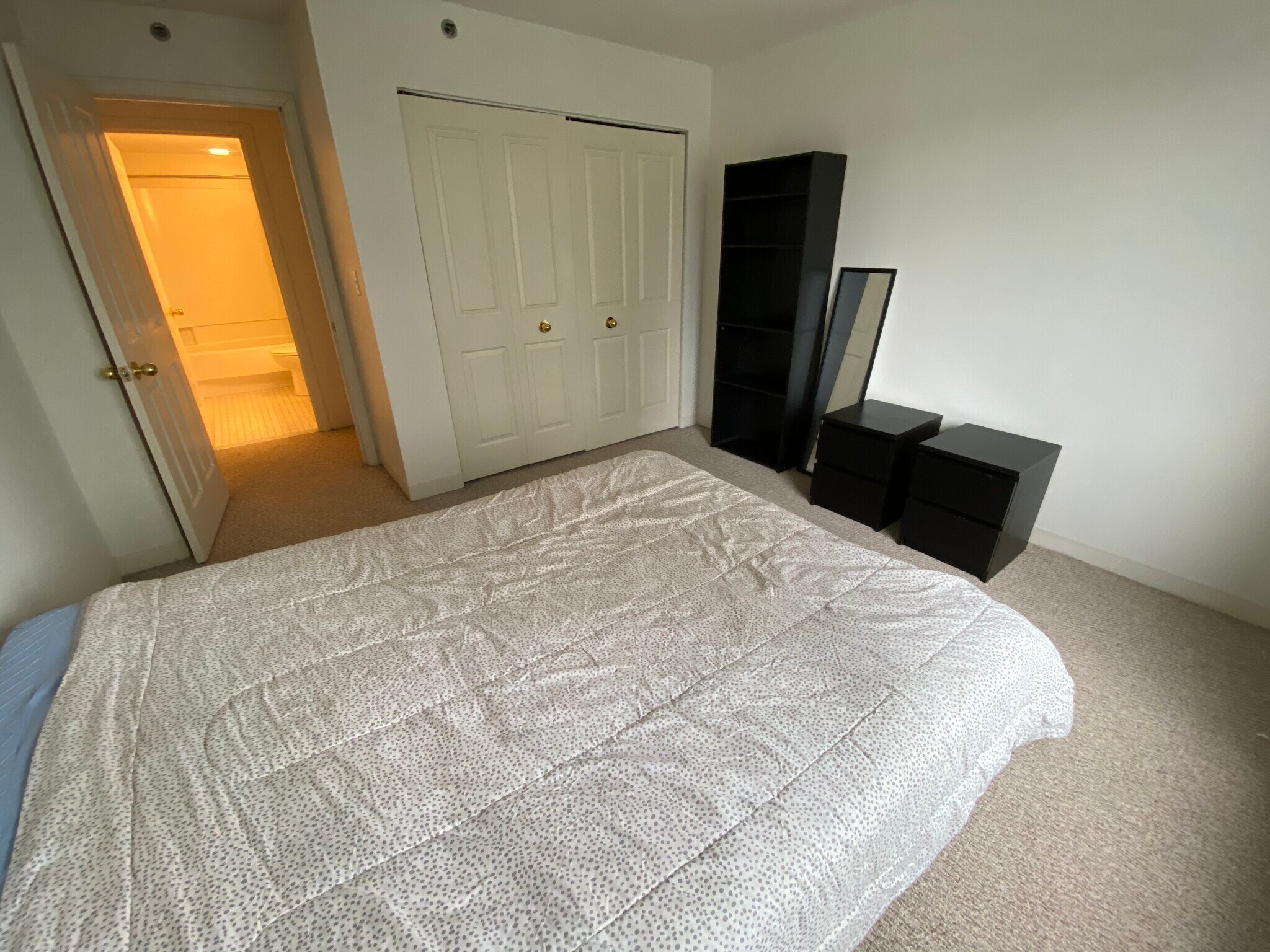 Building Photo - 10 Museum Way