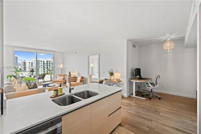 Building Photo - 4250 Biscayne Blvd