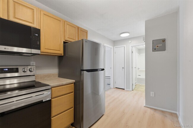 Building Photo - 614 Fox Run Ln