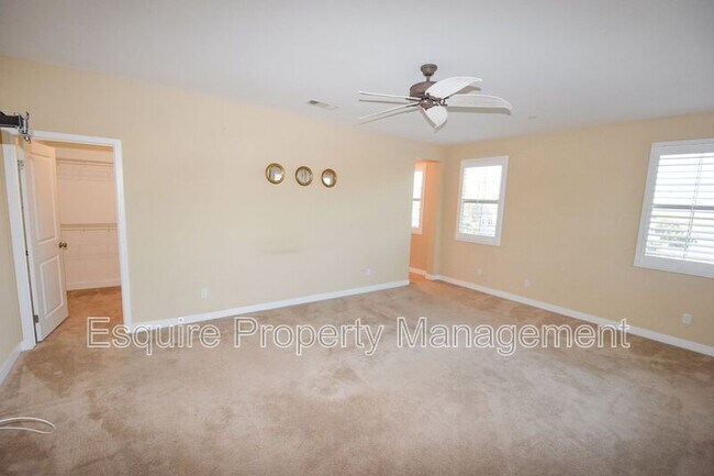 Building Photo - 202 Village Commons Blvd