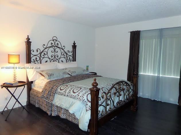 Building Photo - 2074 Madeira Dr