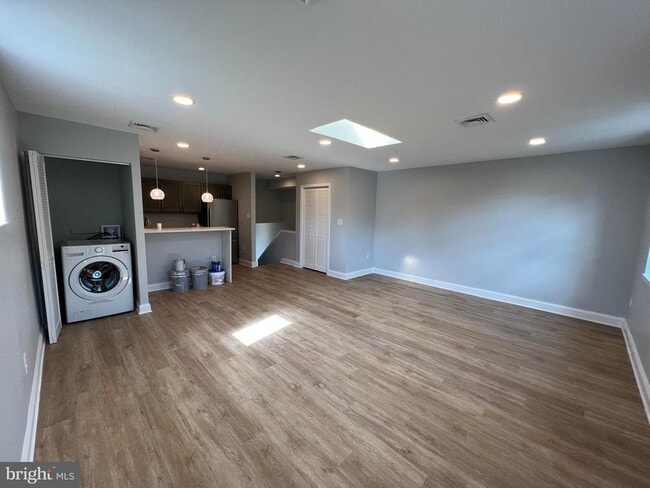 Primary Photo - 1939 Mt Vernon St