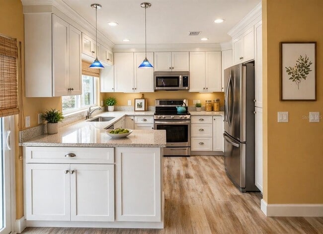 Building Photo - 1244 Beachside Ln