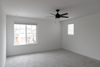 Building Photo - 5937 Littlestone St