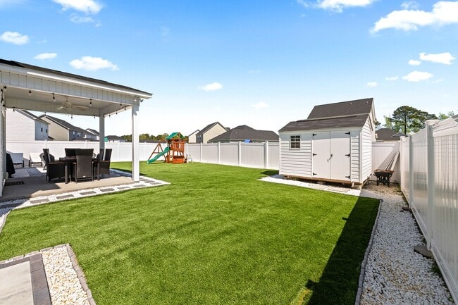 Building Photo - 227 Lookout Ln