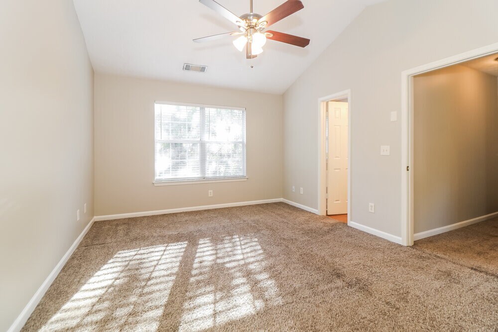 Building Photo - 348 Springbottom Ct SE