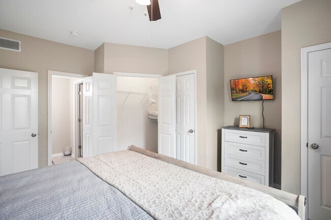 Building Photo - ** THE TIDES AT PELCIAN LANDING ** 2 BED /...