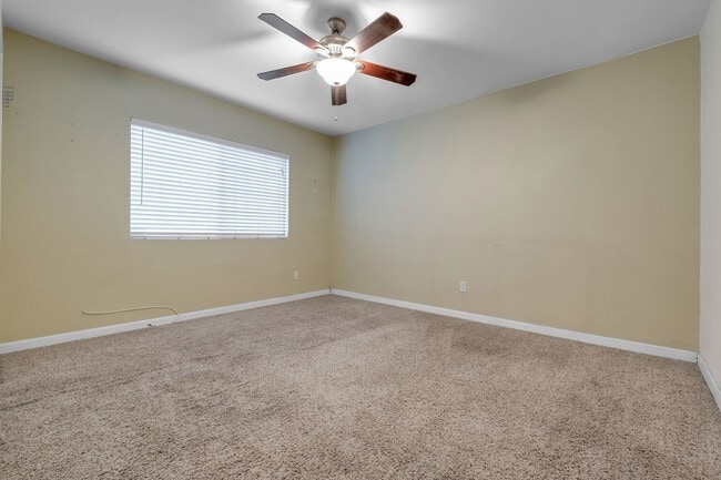 Building Photo - Charming 4 Bedroom / 3 Bathroom house in the lovely neighborhood of Lake View Terrace