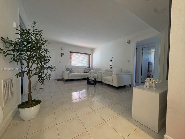 Building Photo - 8025 SW 107th Ave