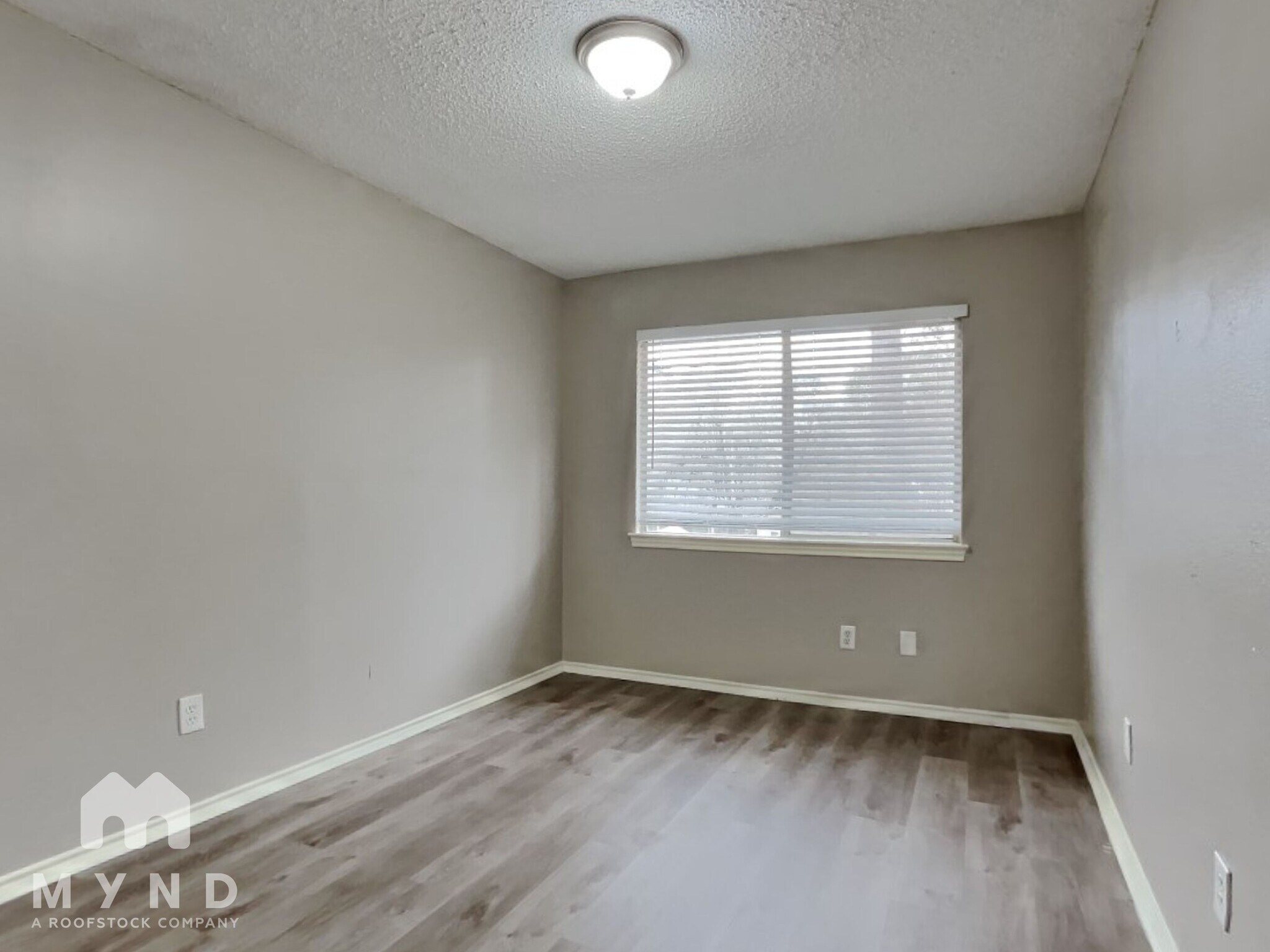 Building Photo - 25515 Mill Pond Ln