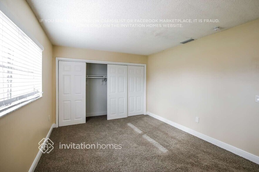 Building Photo - 350 NW 99th Way