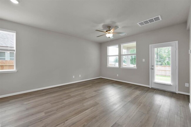Building Photo - 213 Harper Ridge Dr