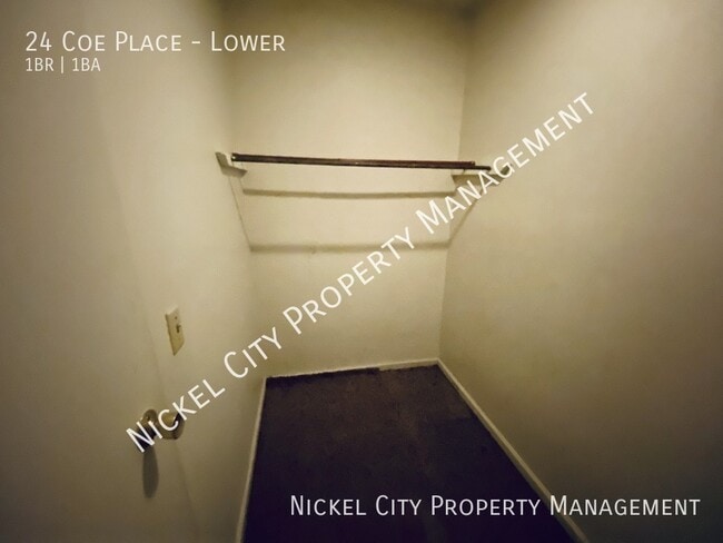 Building Photo - 24 Coe Pl