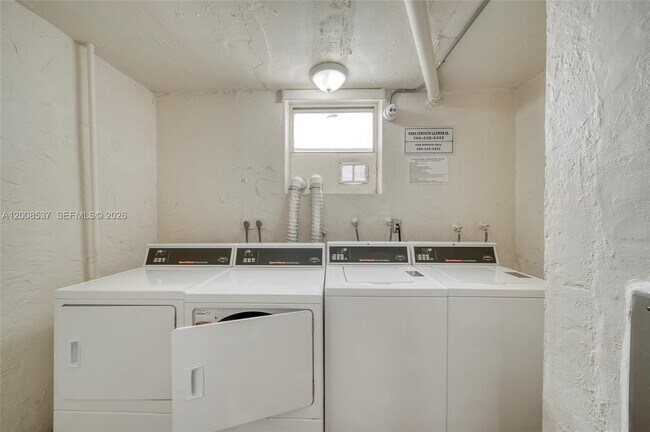 Building Photo - 801 NW 47th Ave
