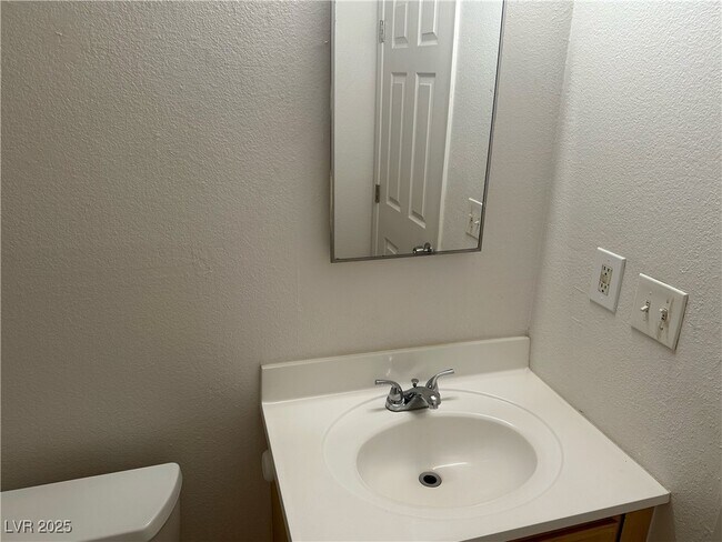 Building Photo - 1508 Cobb Ln