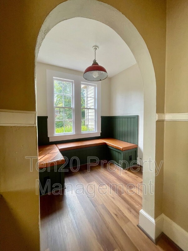 Building Photo - 1818 Slade Dr