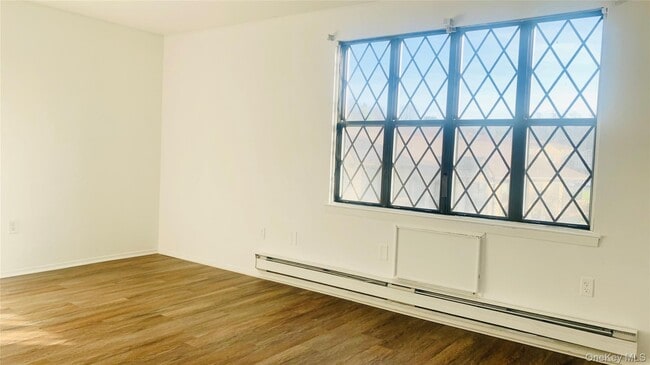 Building Photo - 351 Sierra Vista Ln