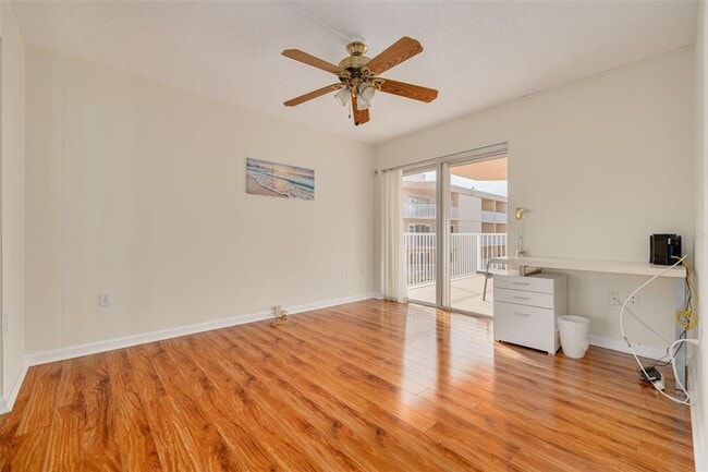 Building Photo - 7430 Sunshine Skyway Ln S