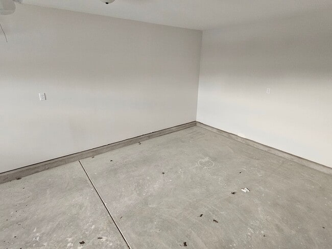 Building Photo - 710 Orchard St