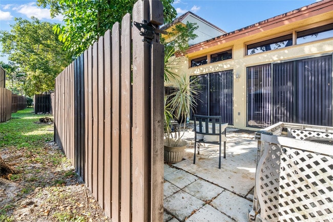 Building Photo - 7920 NW 11th Ct