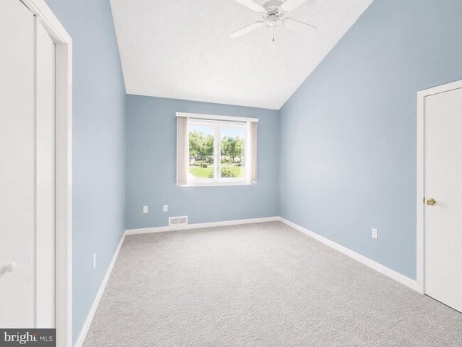 Building Photo - 970 Lake Heritage Dr