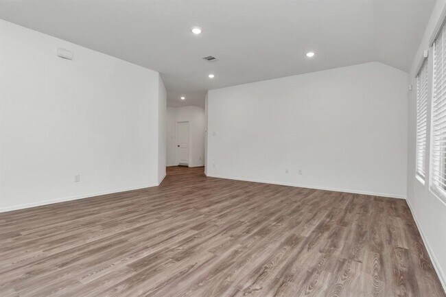 Building Photo - 2916 Cordova Hl Dr