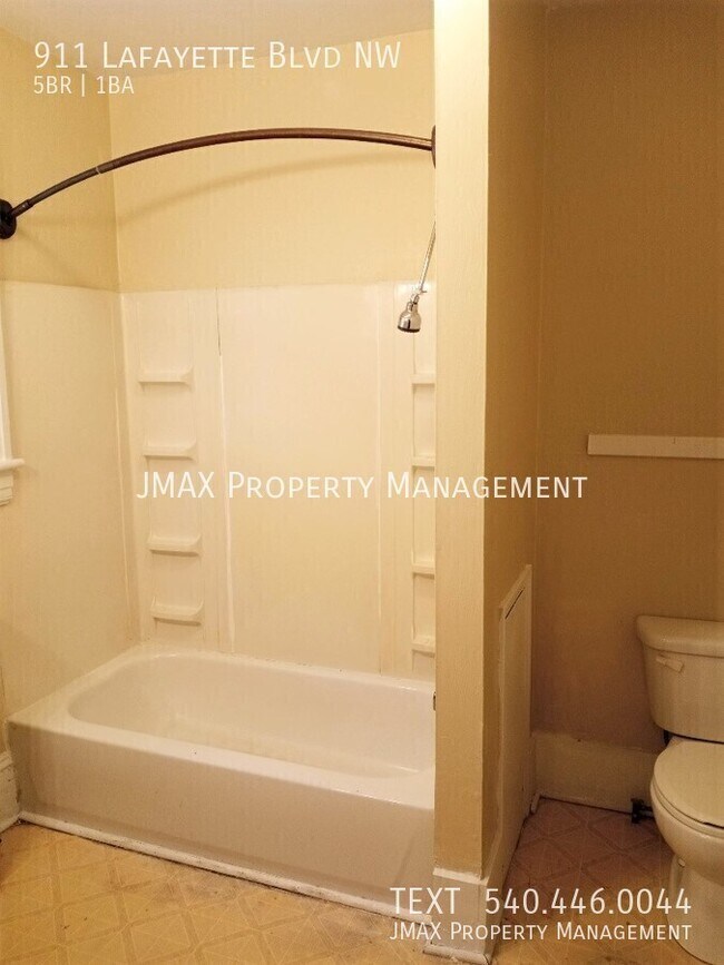 Building Photo - 911 Lafayette Blvd NW