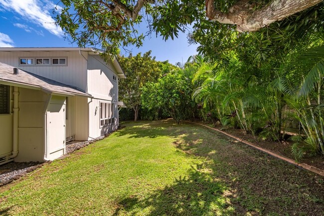 Building Photo - Nohie Lanikai: 4BR Beachside Retreat w/ Pr...