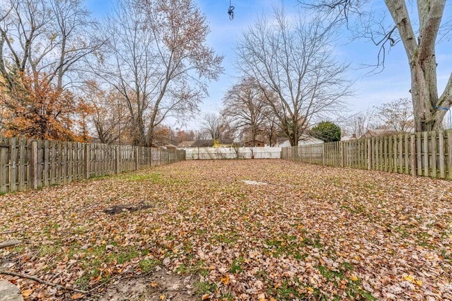 Building Photo - 6775 Middlebrook Blvd