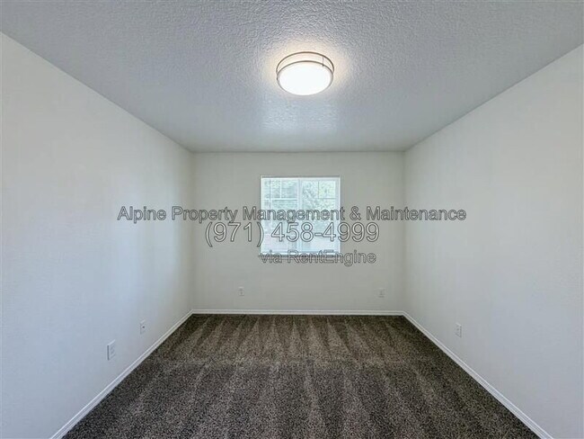 Building Photo - 210 NW Connell Ave