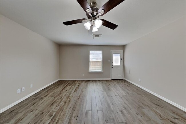 Building Photo - 21922 Willow Shade Ln