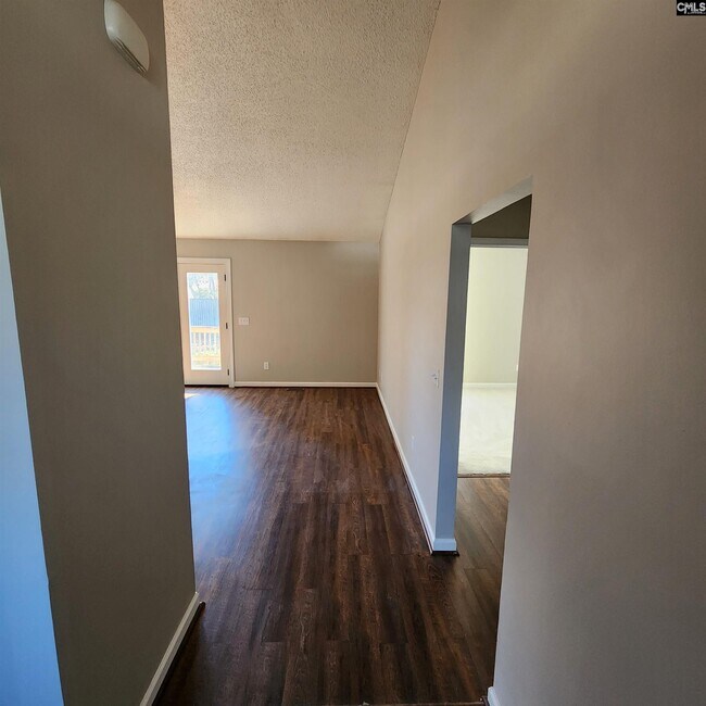 Building Photo - 222 Salusbury Ln