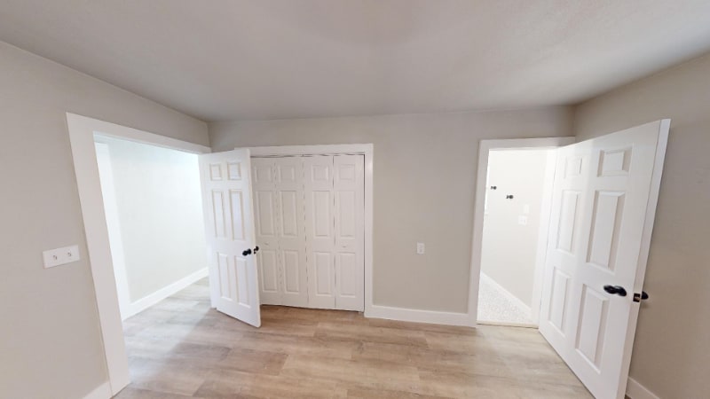 Building Photo - 7323 Glen Arbor Dr