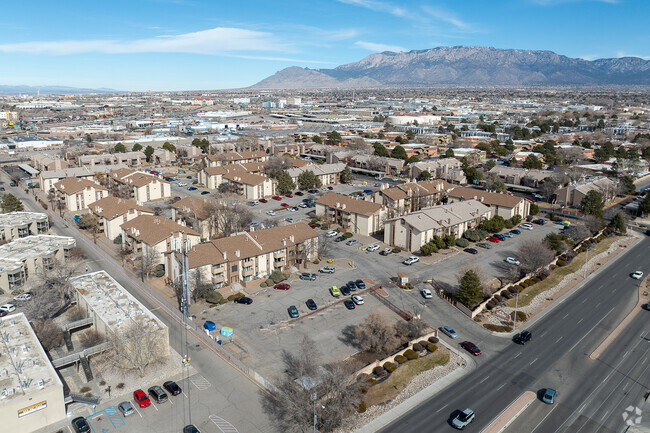 Building Photo - Hillcrest Park