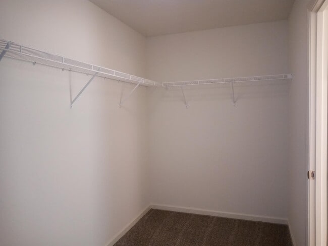 Building Photo - 1945 Kelly Ln