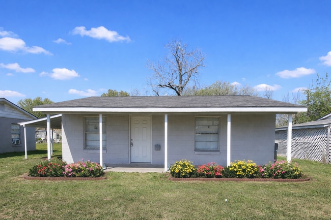 Building Photo - 1311 Fred St