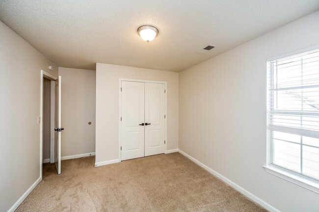 Building Photo - 9204 Lazzini Cove