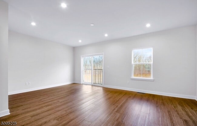 Building Photo - 9 Peckwell St