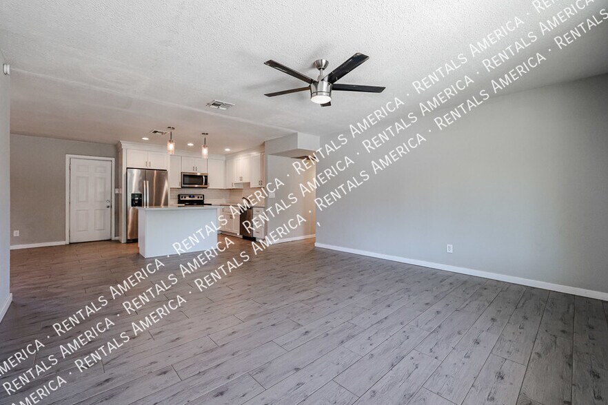 Building Photo - 12840 N 30th St