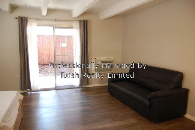 Building Photo - 1912 S University Blvd