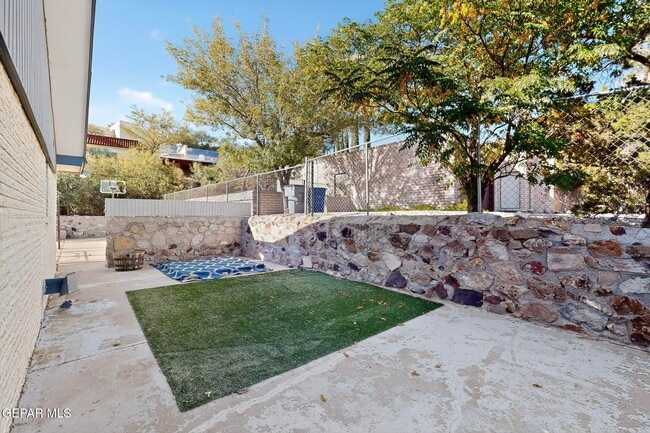 Building Photo - 1509 Lost Padre Mine Dr