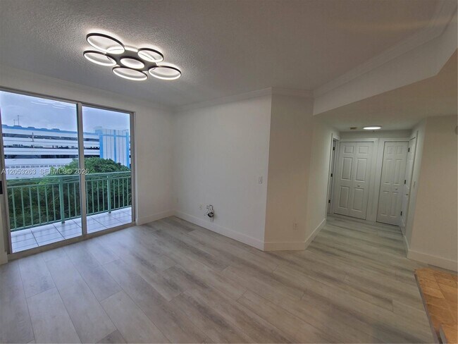 Building Photo - 3500 Coral Wy