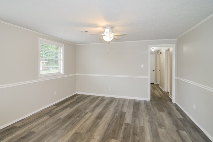 Building Photo - 126 Magnolia Dr