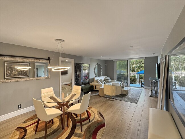 Building Photo - 2000 S Ocean Blvd