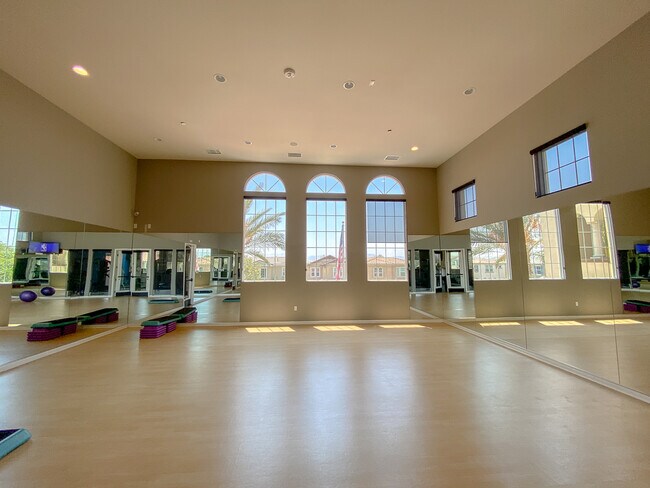 Building Photo - 5930 Ginger Dr