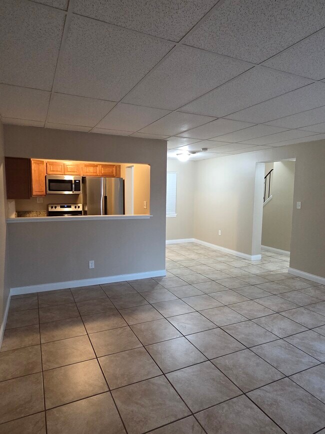 Building Photo - 38280 North Ln