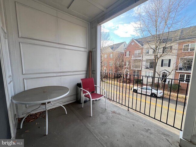 Building Photo - 604 Ridgemont Ave