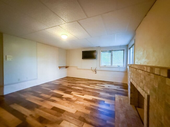 Building Photo - 4bd/3.25ba Seattle House