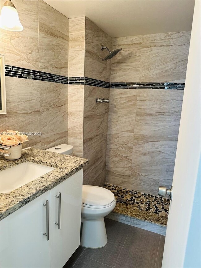 Building Photo - 1301 NE Miami Gardens Dr