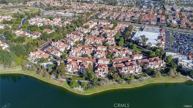 Building Photo - 225 Montana Del Lago Dr